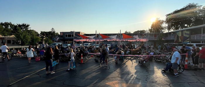 Hotel Royal Oak (Jones Motel, Jones Royal Motor Inn) - Web Listing (newer photo)